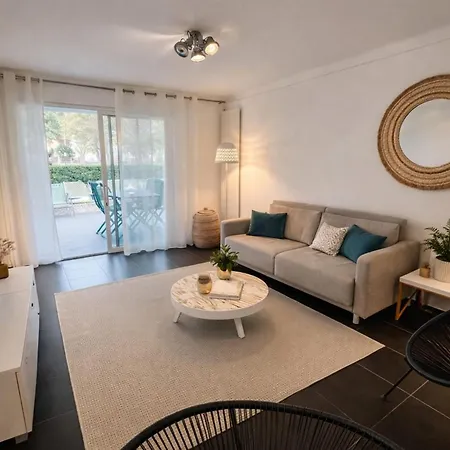 2 With Private Bathrooms Quiet Terrace Parking Holiday home *