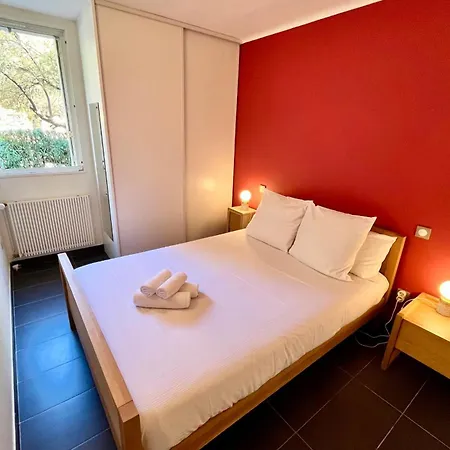 2 With Private Bathrooms Quiet Terrace Parking Casa de Férias *